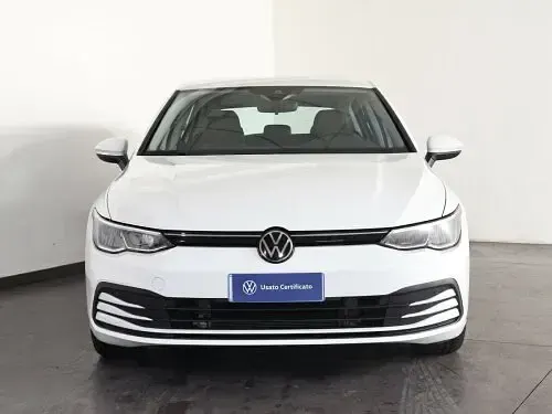 Usata VW Golf VIII Life 131 CV (96 kW) 2021 Deep black Berlina