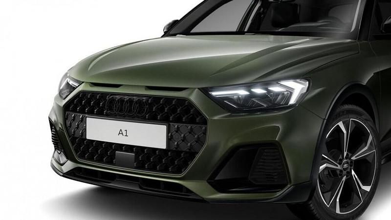Nuova Audi A1 116 CV (85 kW) 2026 Verde distretto metallizzato nero mito m SUV