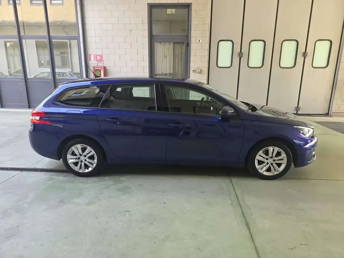 Usata Peugeot 308 SW 110 CV (80 kW) 2019 Other Station wagon