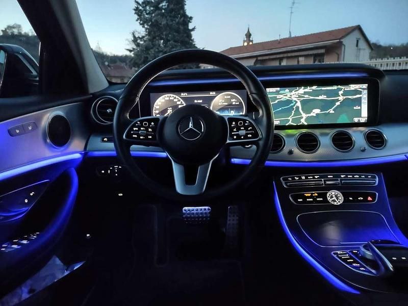 Begagnad Mercedes E220 All-Terrain Business 194 HK (142 kW) 2019 Svart Kombi