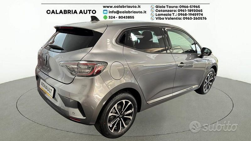 Nuova Renault Clio V Techno 100 CV (73 kW) 2025 Grigio Berlina