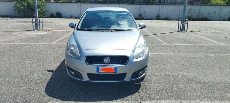 Usata Fiat Croma Active 140 CV (102 kW) 2010 Argento Station wagon