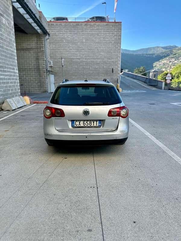 Usata VW Passat Highline 140 CV (102 kW) 2005 Station wagon