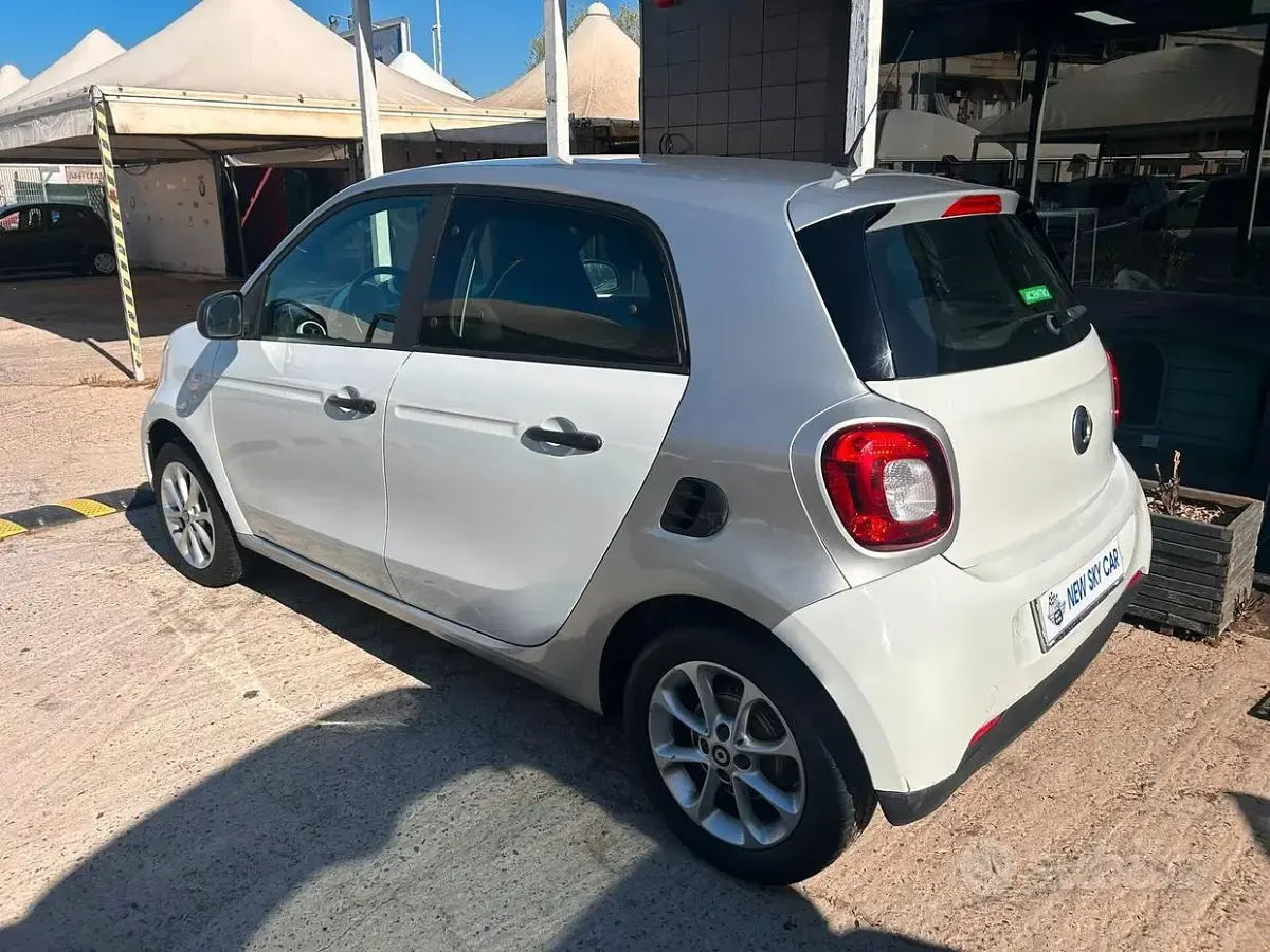 Usata Smart ForFour Prime 71 CV (52 kW) 2017 Bianco Utilitaria
