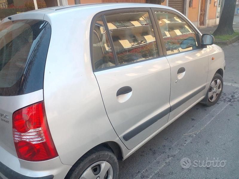 Usata Hyundai Atos Prime 59 CV (43 kW) 2004 Grigio Utilitaria