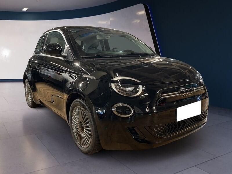 Usata Fiat 500e Icon 86 kW (118 CV) 2022 Nero Berlina
