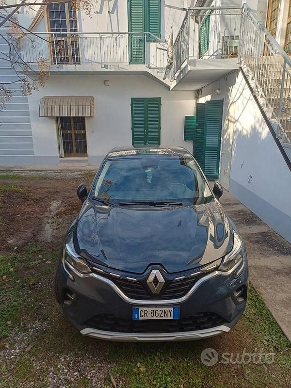 Occasion Renault Captur 101 ch (74 kW) 2024 Bleue SUV