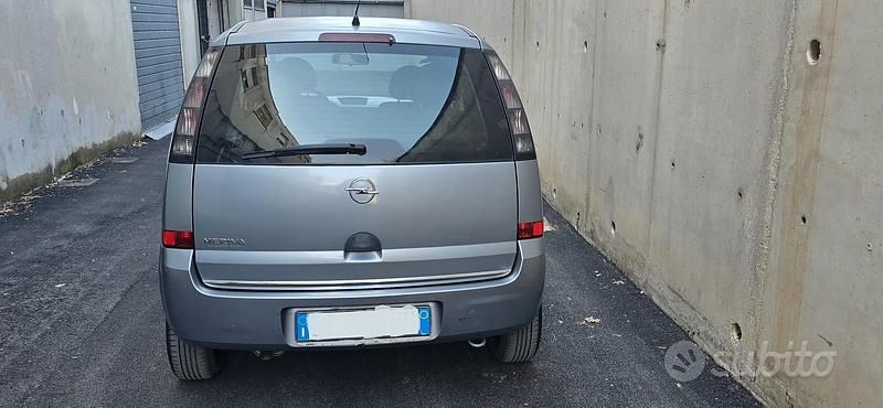 Usata Opel Meriva 90 CV (66 kW) 2008 Grigio Monovolume