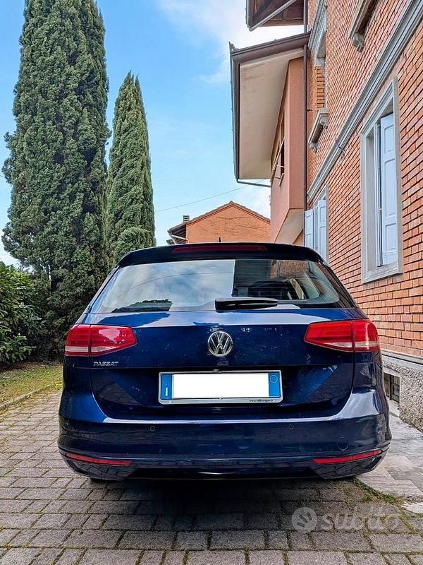 Usata VW Passat Business 150 CV (110 kW) 2019 Blu/azzurro Station wagon