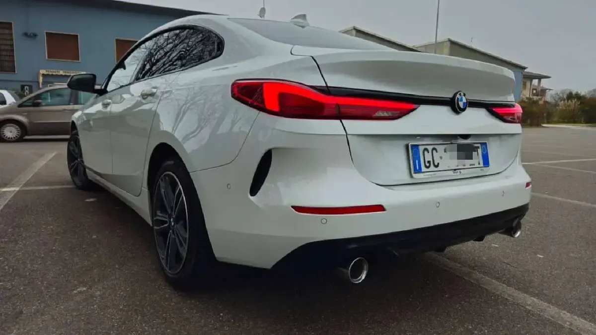 Usado BMW 218 Sport Line 150 HP (110 kW) 2020 Branco Coupé