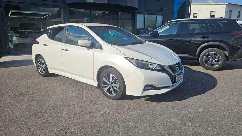 Usata Nissan Leaf Acenta 89 kW (122 CV) 2022 Bianco Utilitaria