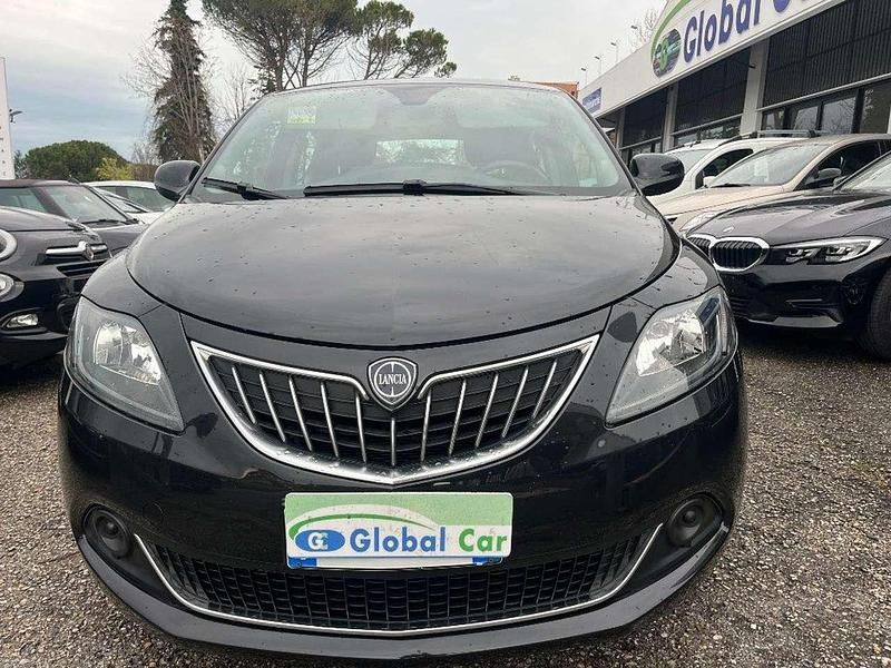 Usata Lancia Ypsilon Gold 69 CV (50 kW) 2022 Nero Utilitaria