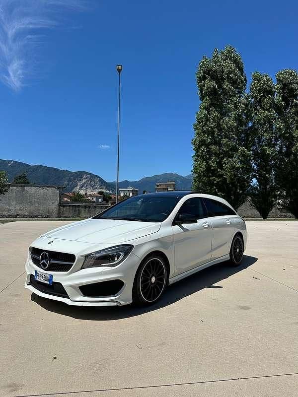 Usata Mercedes CLA220 Shooting Brake Premium 177 CV (130 kW) 2015 Bianco Station wagon