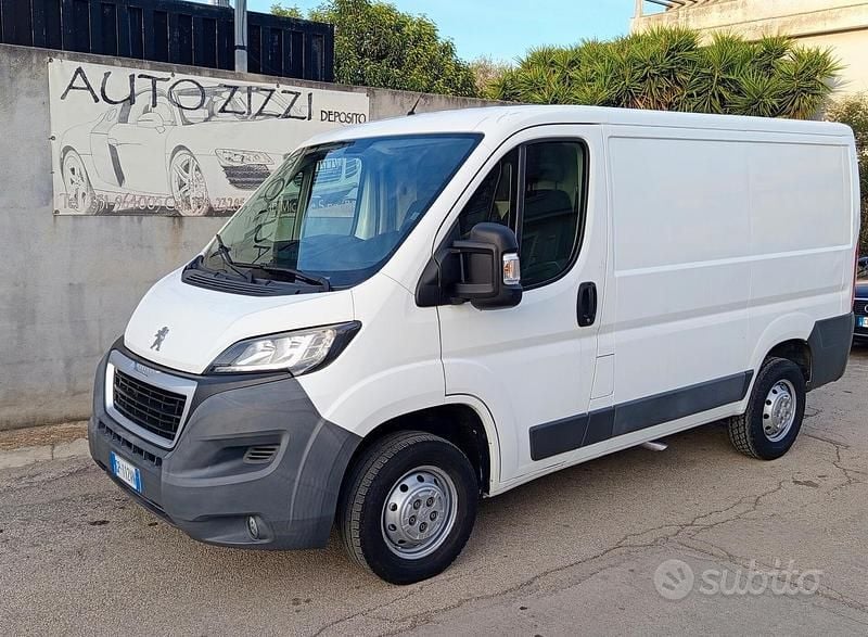 Bianco Usata 2015 Peugeot Boxer Furgone | 8900 € (Buon prezzo) - Immagine 1/4