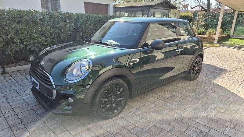 Usata Mini ONE 90 CV (66 kW) 2017 Verde Utilitaria