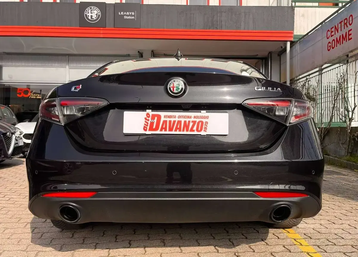 Usata Alfa Romeo Giulia Ti 280 CV (205 kW) 2023 Nero vulcano Berlina