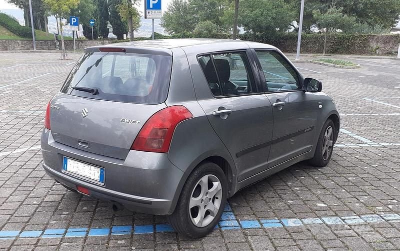 Usata Suzuki Swift 2006 Grigio Utilitaria