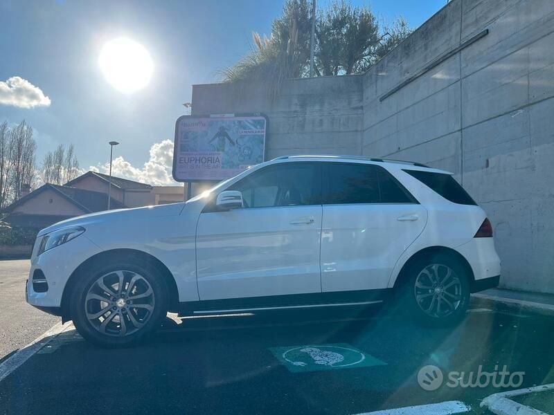 Usata Mercedes GLE250 204 CV (150 kW) 2015 Bianco SUV