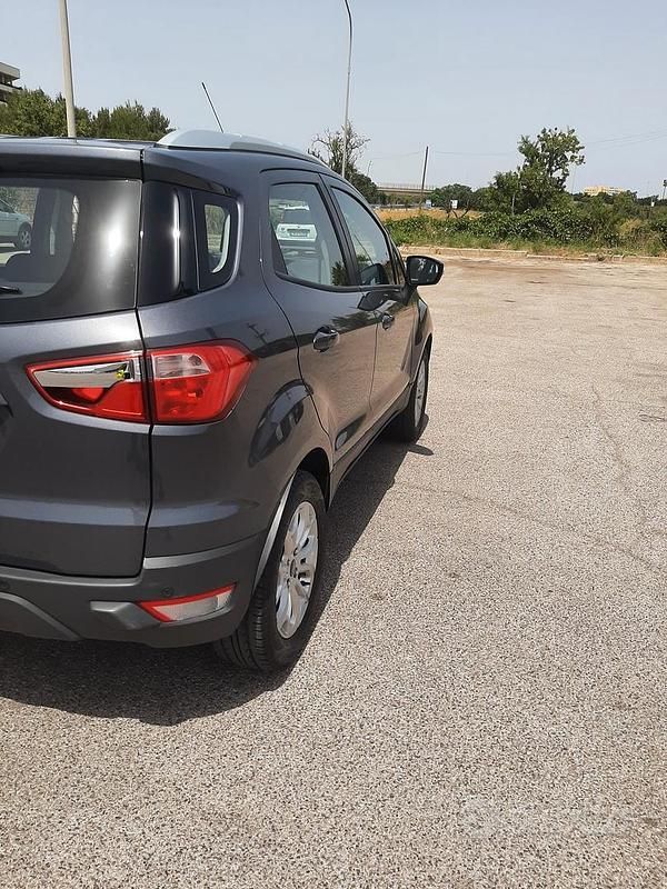 Usata Ford Ecosport Sport 95 CV (69 kW) 2017 Grigio SUV