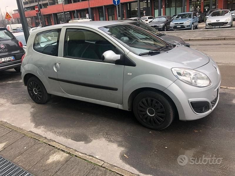 Usata Renault Twingo Dynamique 60 CV (44 kW) 2008 Argento Utilitaria