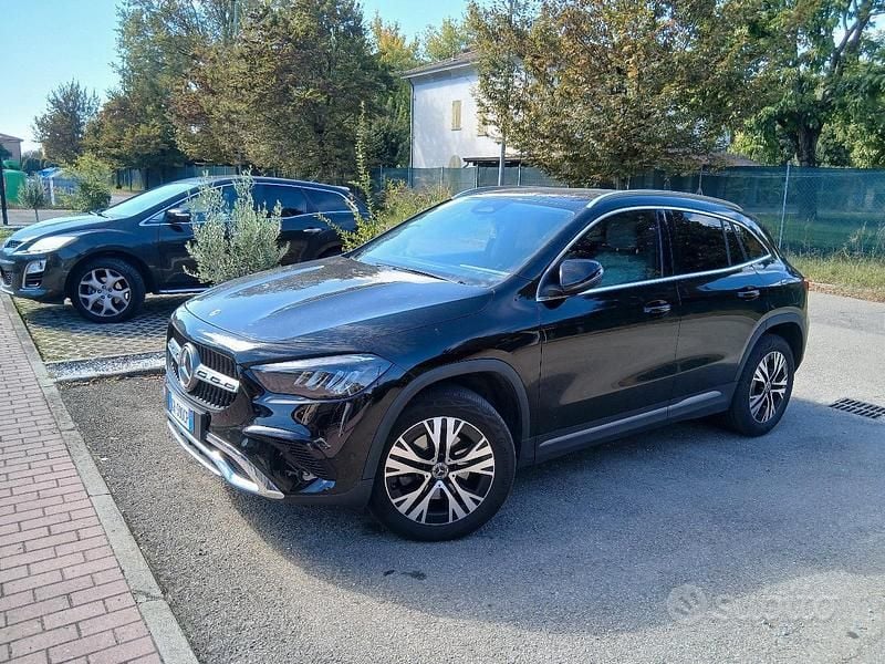 Usata Mercedes GLA200 150 CV (110 kW) 2023 Nero SUV