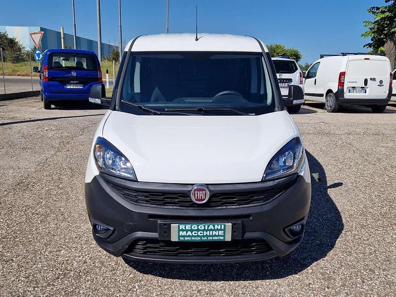 Usata Fiat Doblò Lounge 105 CV (77 kW) 2020 Bianco Monovolume