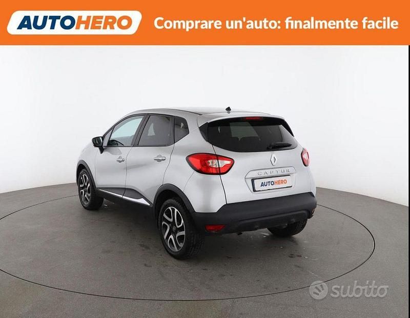 Usata Renault Captur 90 CV (66 kW) 2017 Grigio SUV