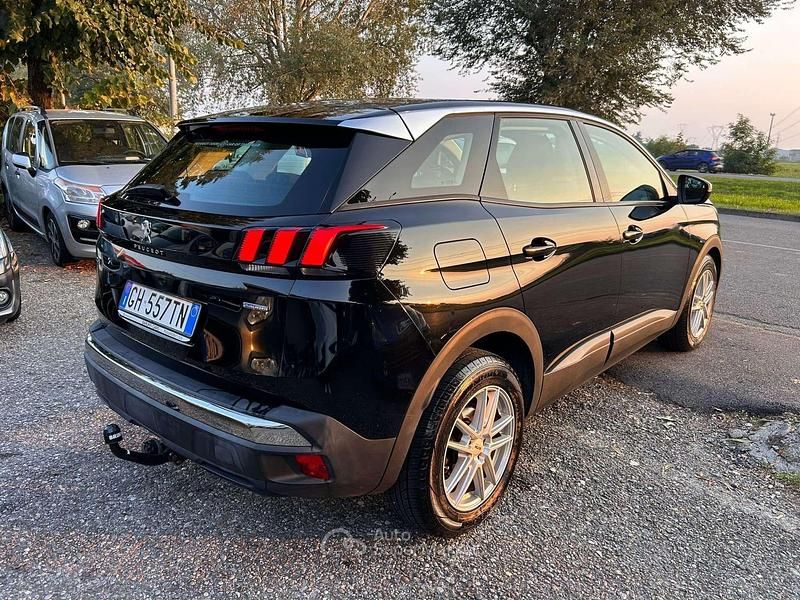 Usata Peugeot 3008 Active 131 CV (96 kW) 2017 Nero SUV