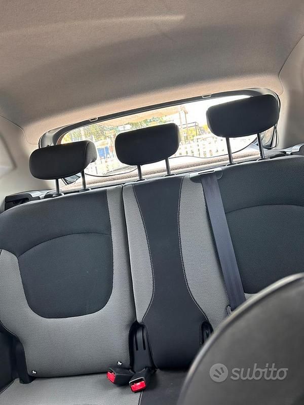 Usata Renault Captur 110 CV (80 kW) 2016 Blu/azzurro SUV