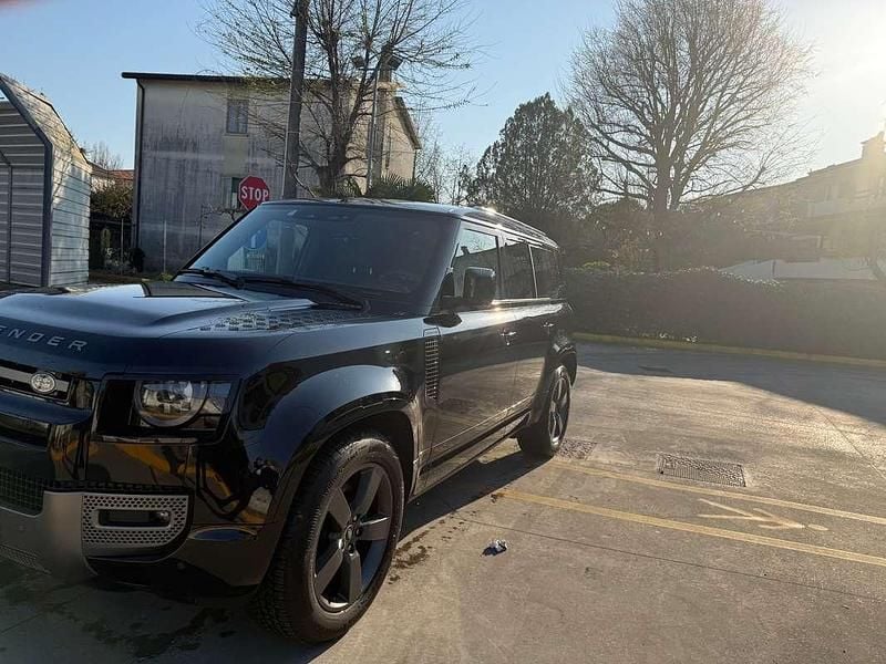 Usata Land Rover Defender HSE Dynamic 249 CV (183 kW) 2024 Nero SUV