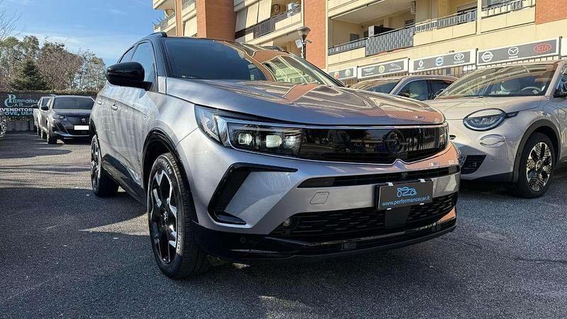 Usata Opel Grandland X 131 CV (96 kW) 2024 Argento/nero metallizzato SUV