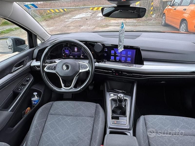 Usata VW Golf VIII 115 CV (84 kW) 2022 Nero Station wagon