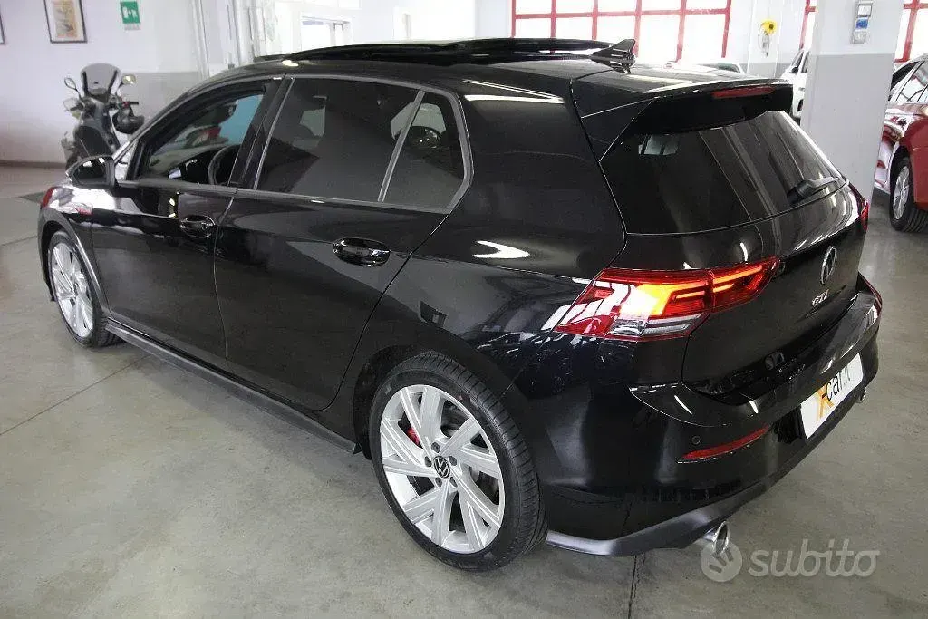 Usata VW Golf VIII GTI 245 CV (180 kW) 2024 Nero Berlina