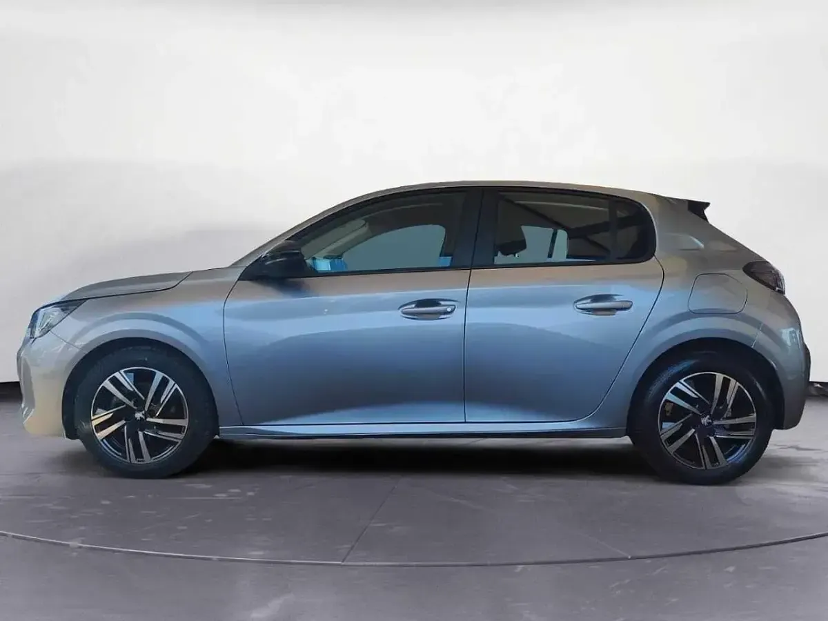 Usata Peugeot 208 Active 101 CV (74 kW) 2023 Grigio Utilitaria