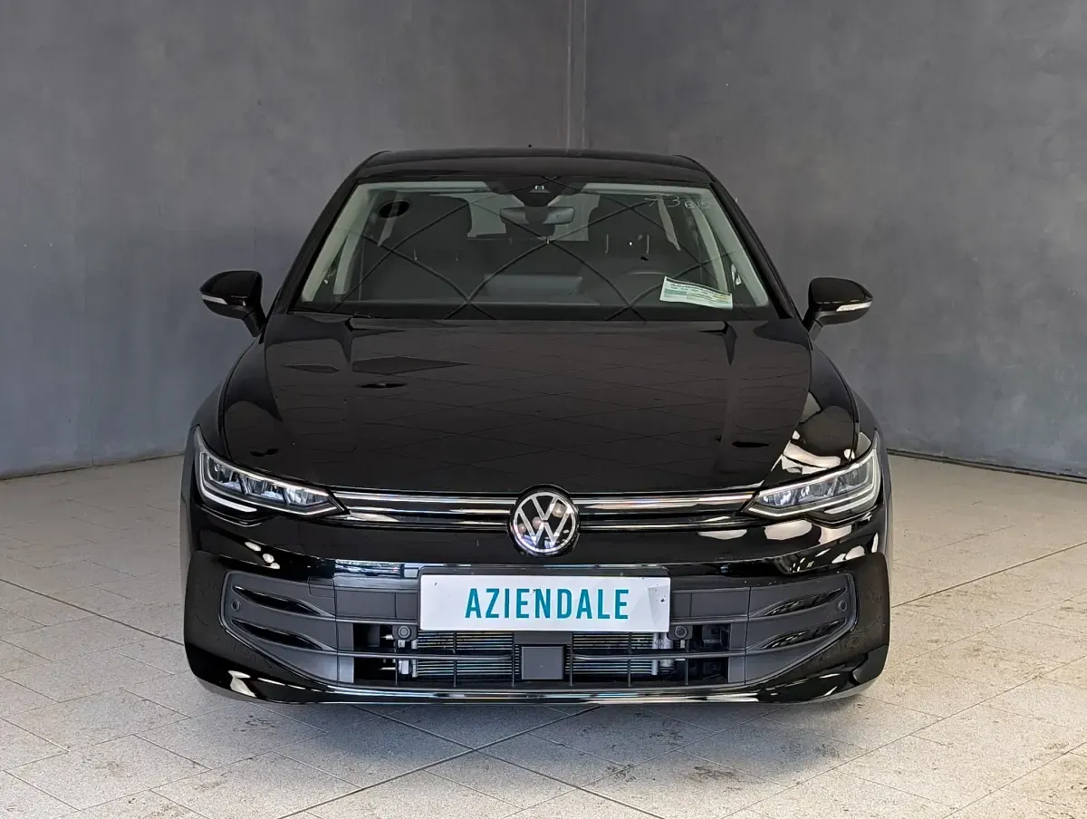 Usata VW Golf VIII Life 116 CV (85 kW) 2025 Nero Berlina