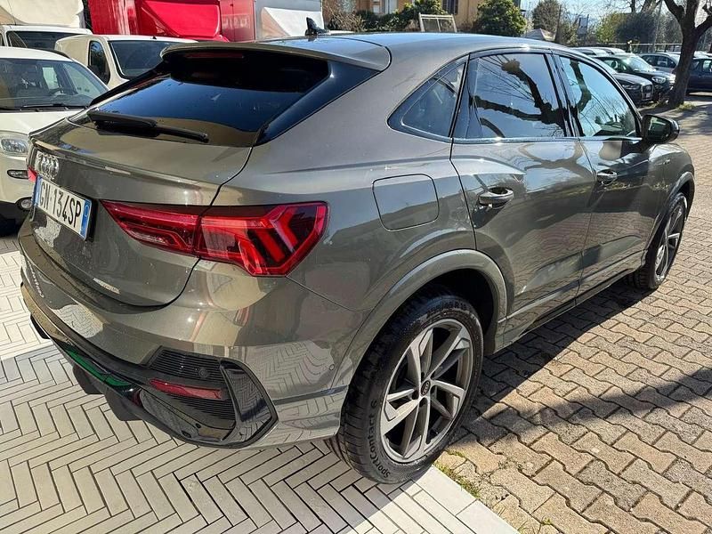 Usata Audi Q3 Sportback S-Line 150 CV (110 kW) 2023 Grigio SUV