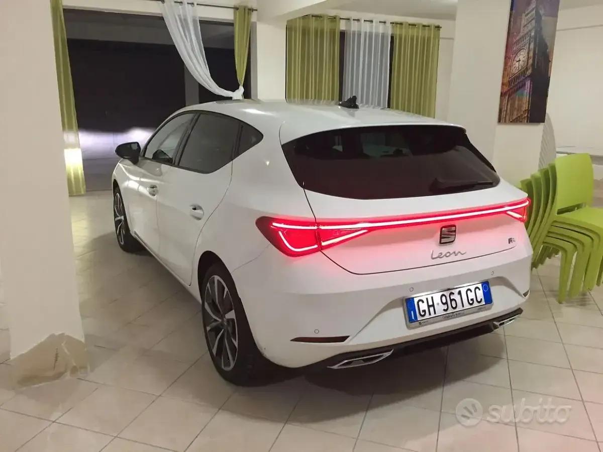 Usata Seat Leon FR 131 CV (96 kW) 2021 Bianco Berlina