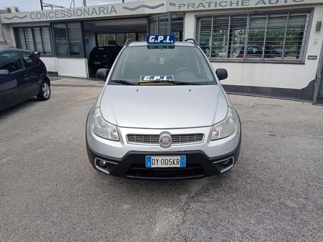 Argento Usata 2009 Fiat Sedici Emotion SUV | 2800 € (Super prezzo) - Immagine 1/4