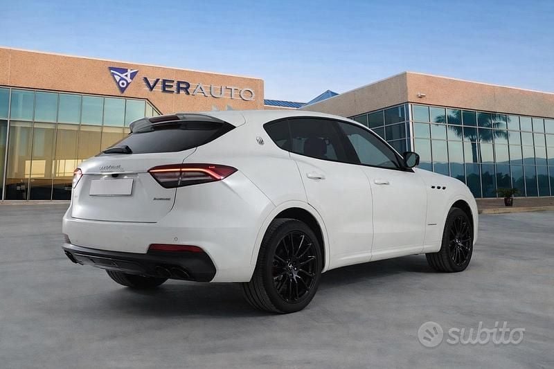 Usata Maserati Levante 430 CV (316 kW) 2021 Bianco SUV