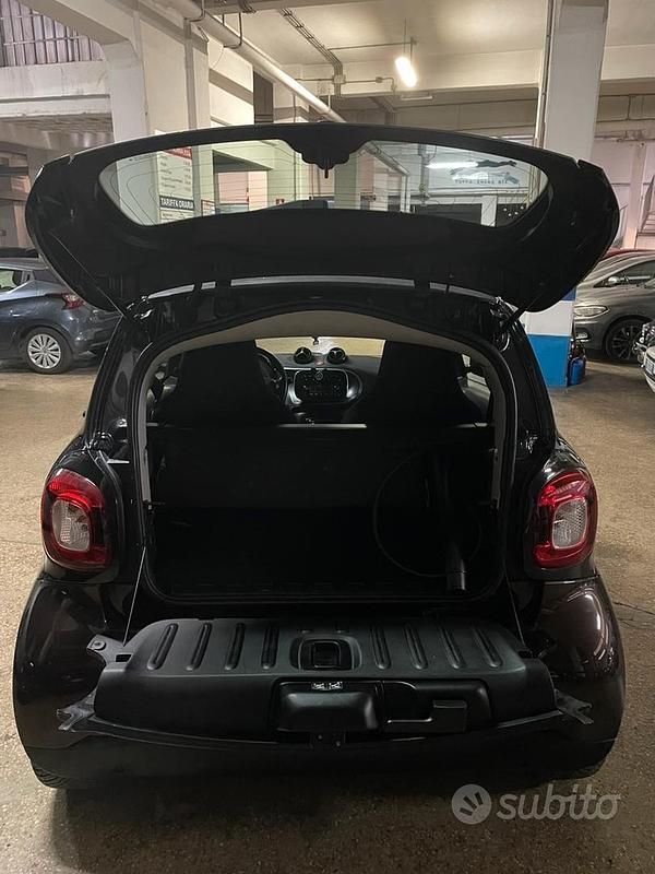 Usata Smart ForTwo Electric Drive 60 kW (82 CV) 2018 Marrone Coupé