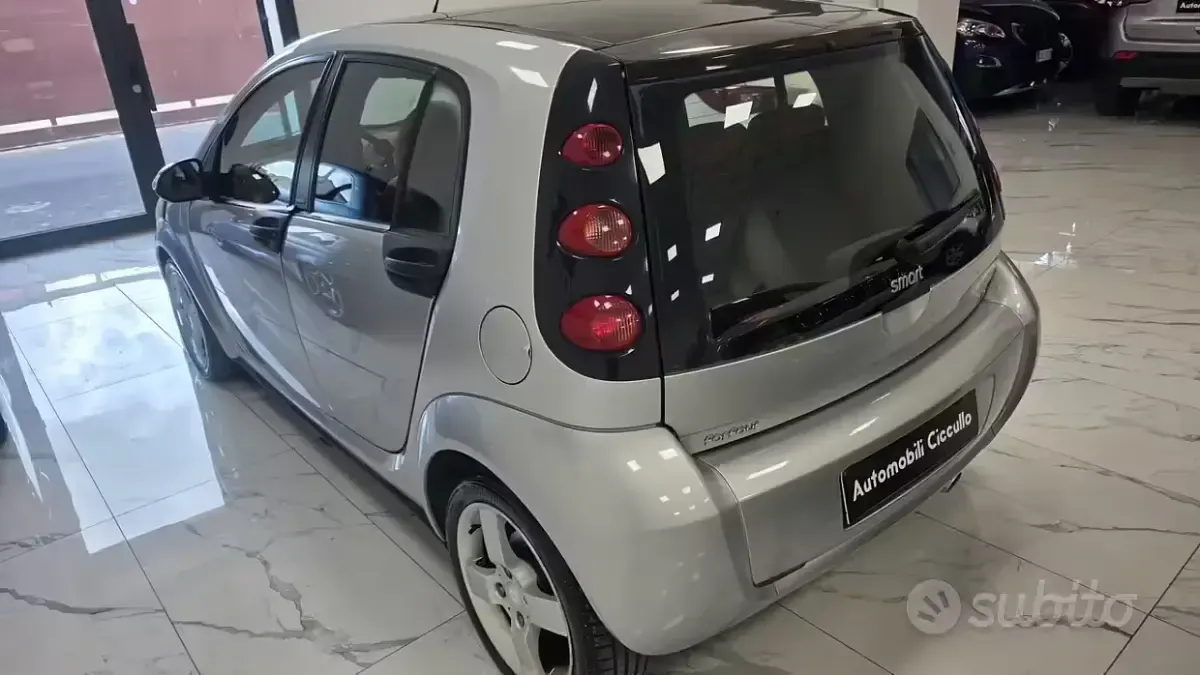 Usata Smart ForFour Passion 95 CV (69 kW) 2005 Grigio Utilitaria