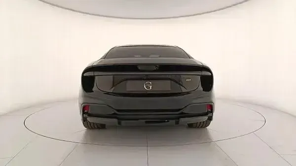 Nuova Lotus Emeya 675 kW (918 CV) 2026 Nero stellar Utilitaria