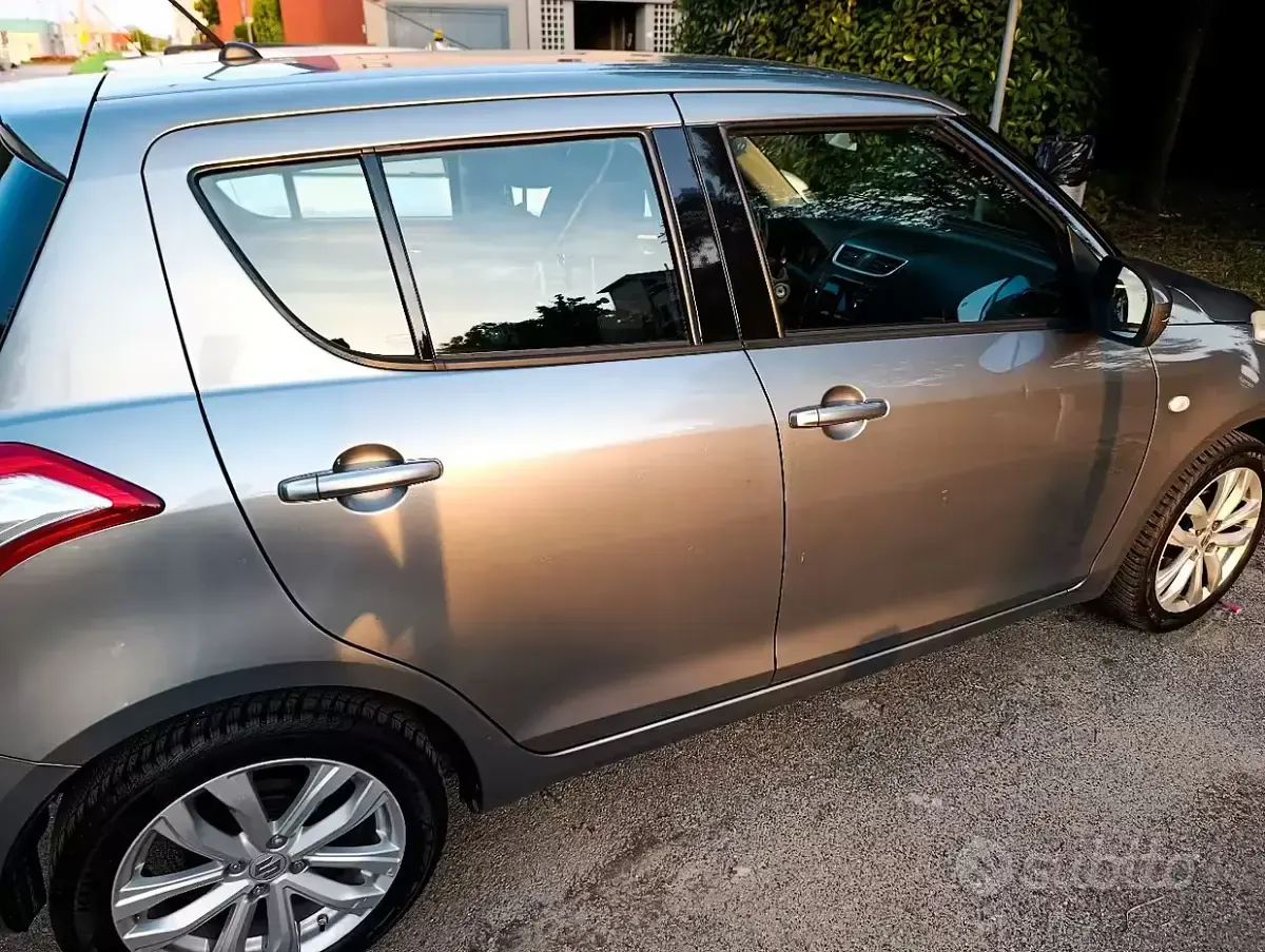 Second-hand Suzuki Swift Cool 94 CP (69 kW) 2015 Hatchback
