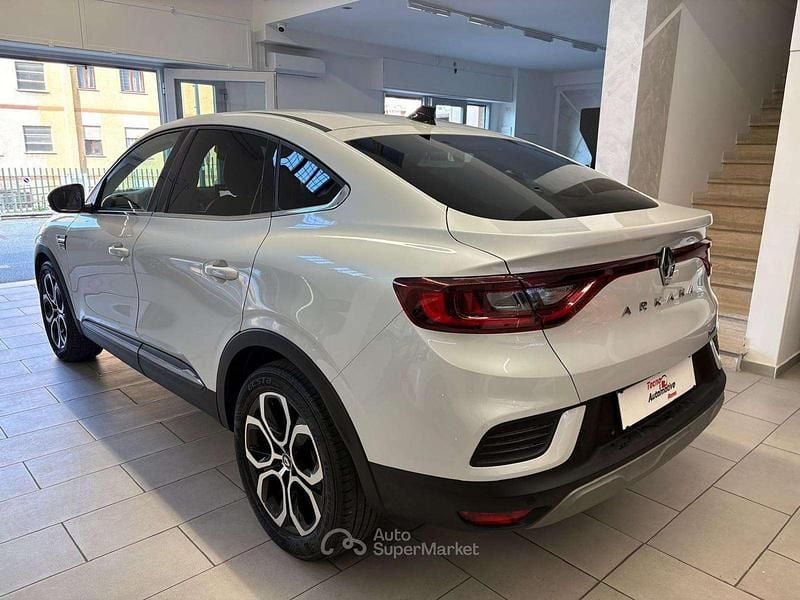 Usata Renault Arkana Intens 94 CV (69 kW) 2022 Bianco metallizzato SUV