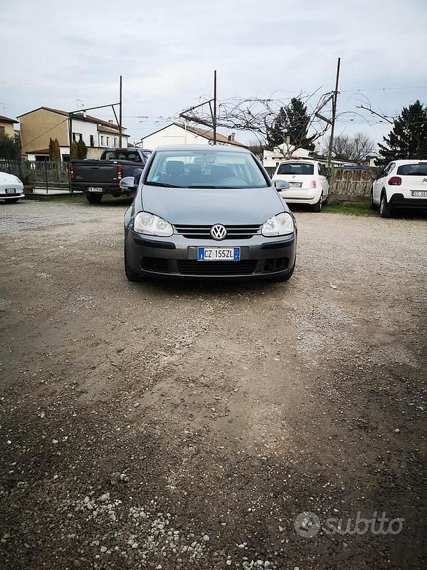 Usata VW Golf IV 2005 Grigio Berlina