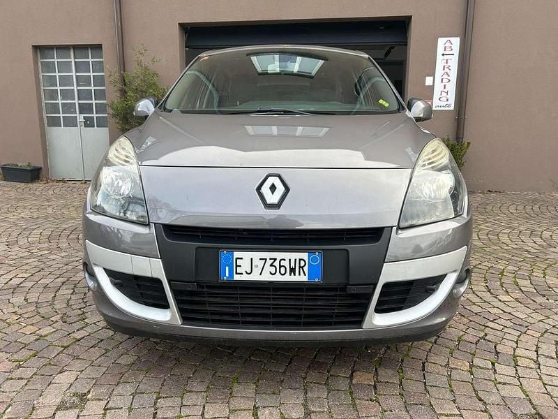 Grigio Usata 2011 Renault Grand Scénic III Dynamique Monovolume | 4600 € (Cara) - Immagine 1/4