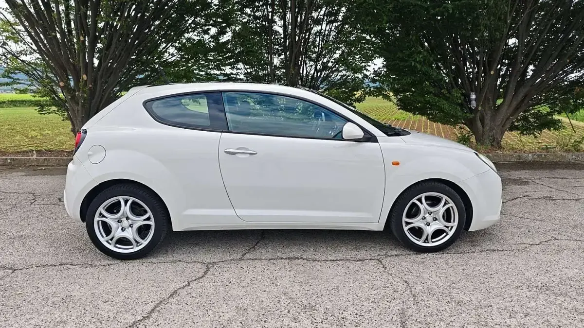 Usata Alfa Romeo MiTo Progression 90 CV (66 kW) 2011 Bianco Utilitaria