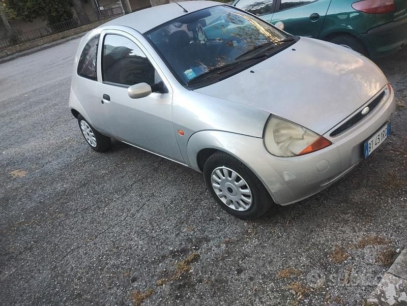 Usata Ford Ka 60 CV (44 kW) 2001 Grigio Utilitaria