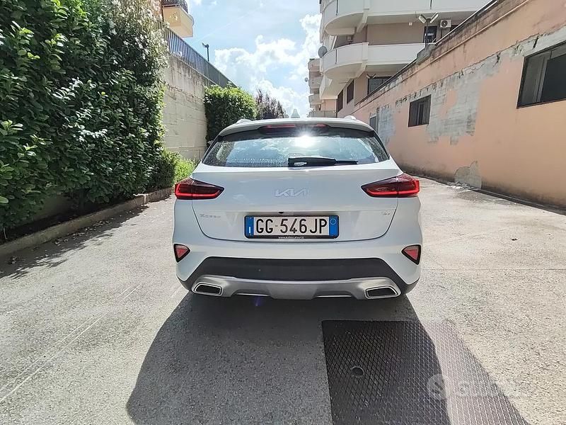 Usata Kia XCeed Turbo 120 CV (88 kW) 2022 Bianco SUV
