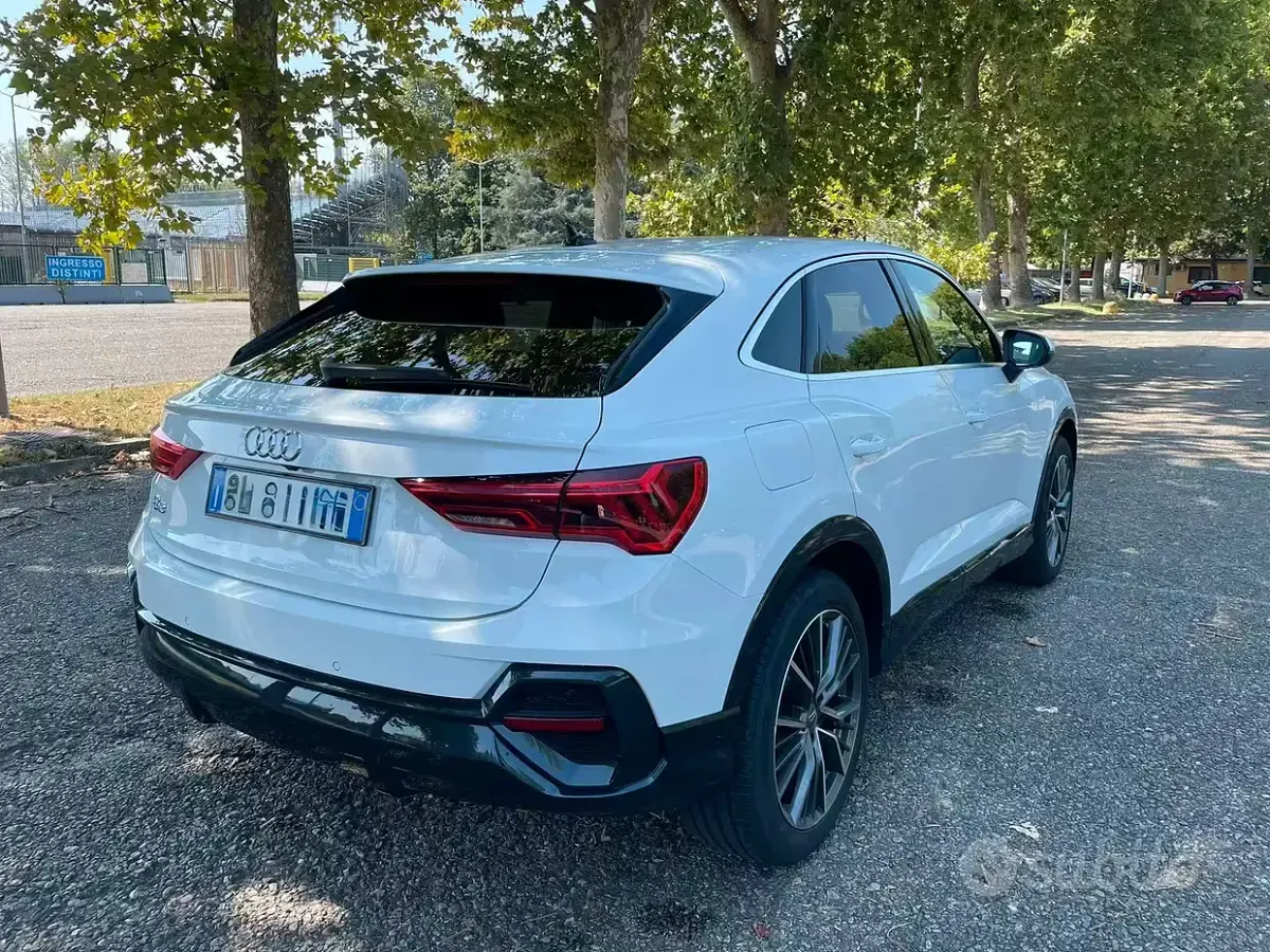 Usata Audi Q3 Sportback Business Plus 150 CV (110 kW) 2023 Bianco SUV